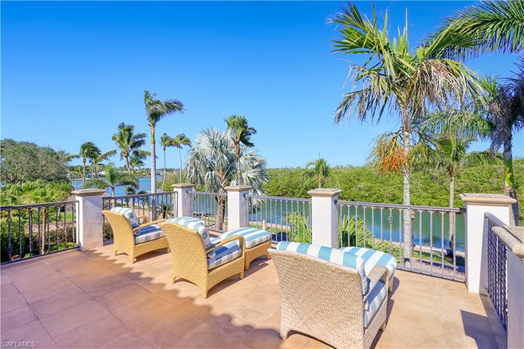 SOUTHPOINTE YACHT CLUB - Residential