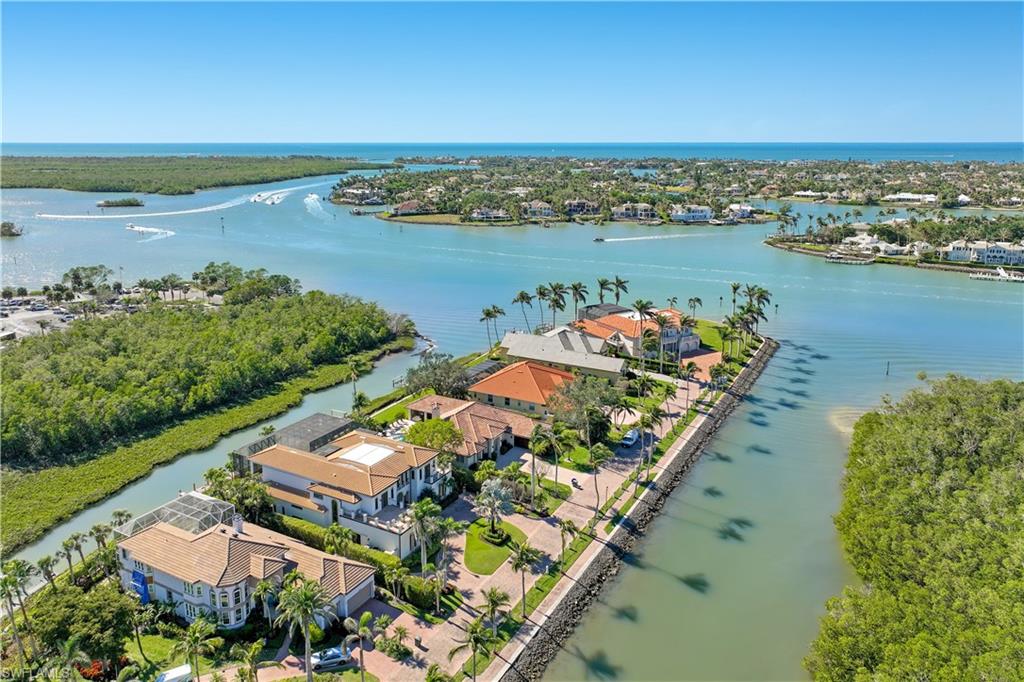 SOUTHPOINTE YACHT CLUB - Residential