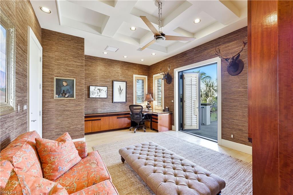 SOUTHPOINTE YACHT CLUB - Residential