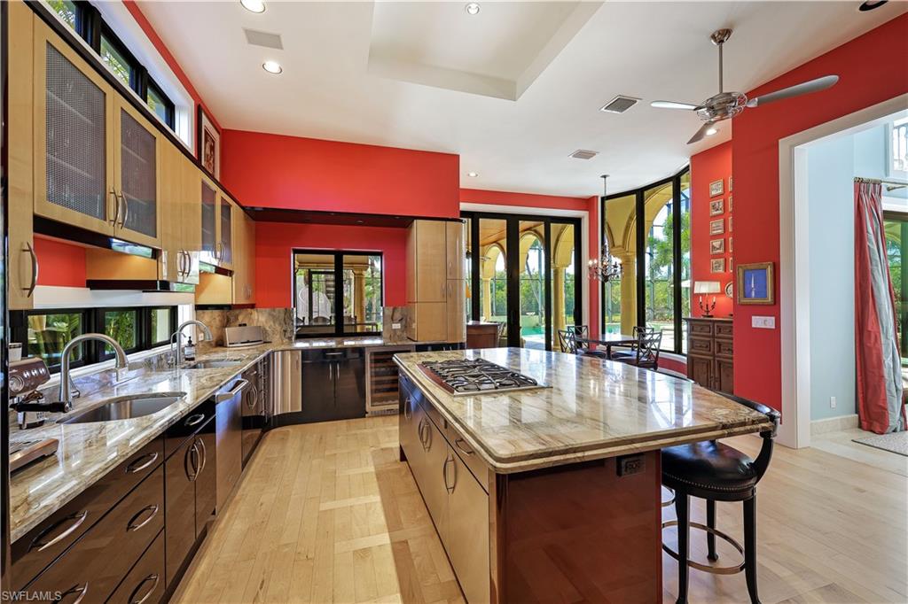 SOUTHPOINTE YACHT CLUB - Residential