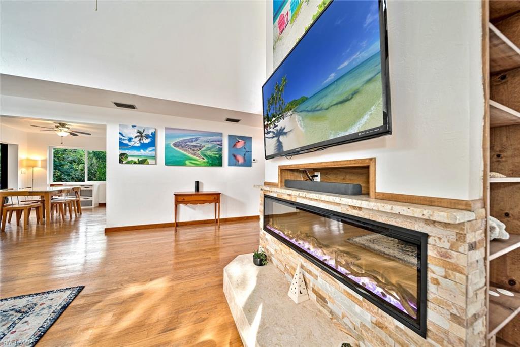 SANIBEL BAYOUS - Residential