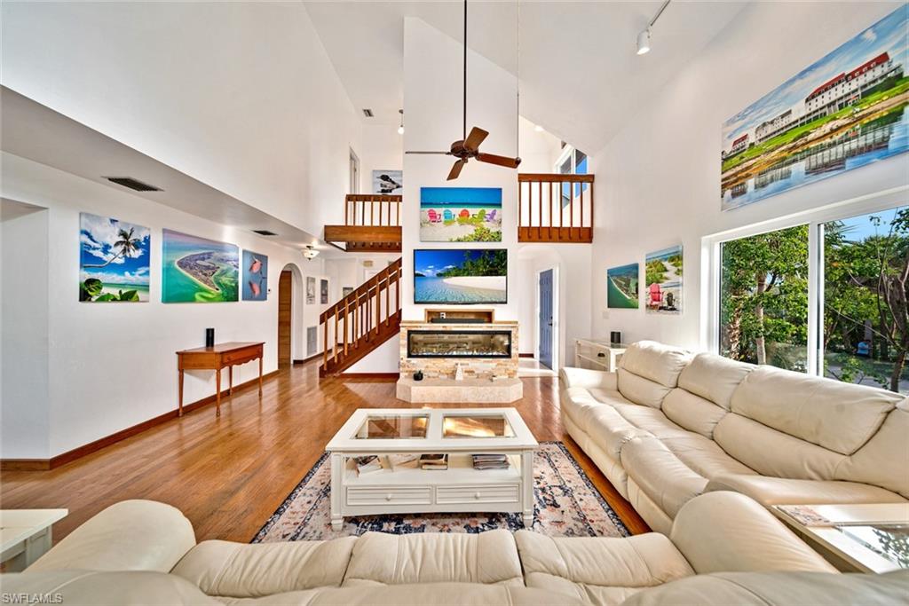 SANIBEL BAYOUS - Residential