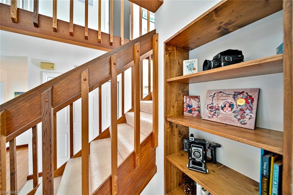 SANIBEL BAYOUS - Residential