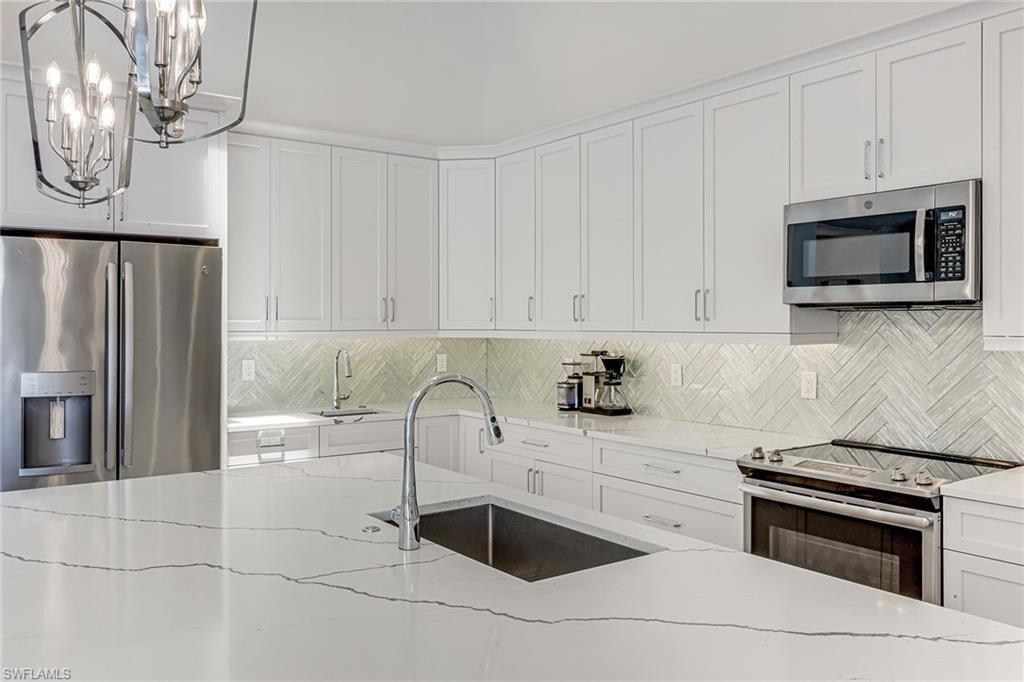 VANDERBILT LAKES - Residential