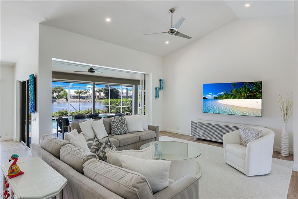 VANDERBILT LAKES - Residential
