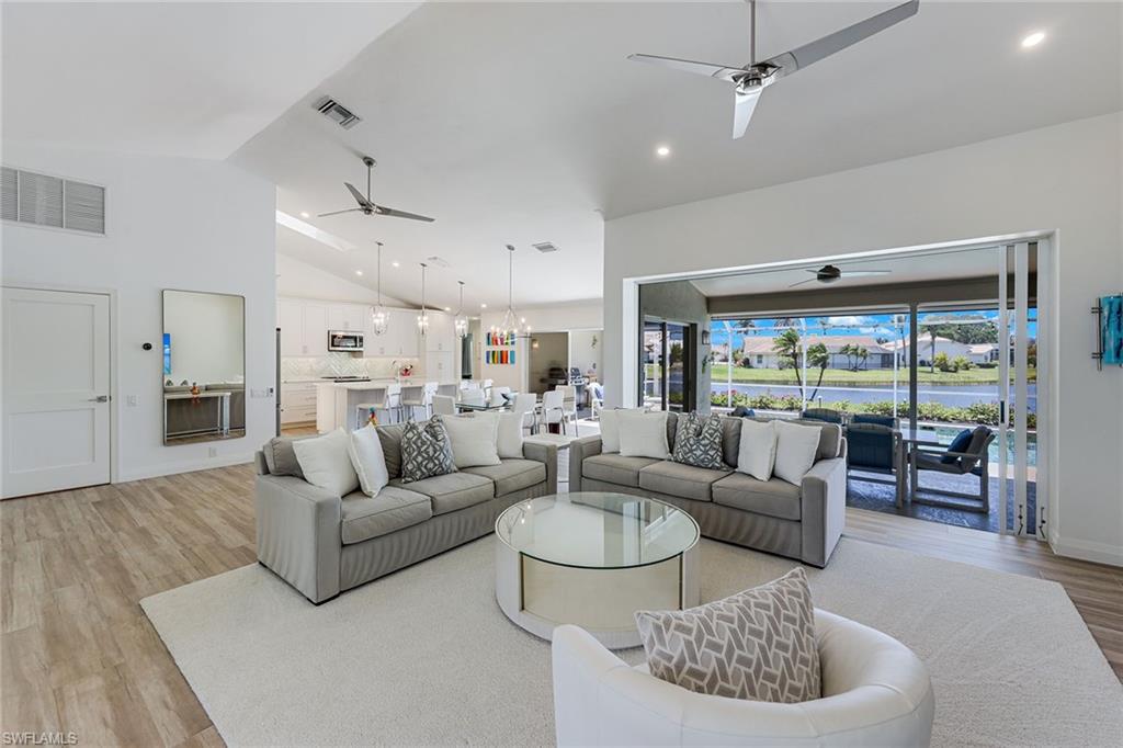 VANDERBILT LAKES - Residential