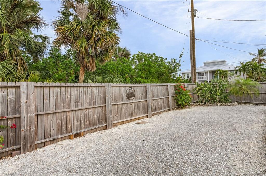 MANATEE BAY UNRECORDED SUBDIVISION - Residential