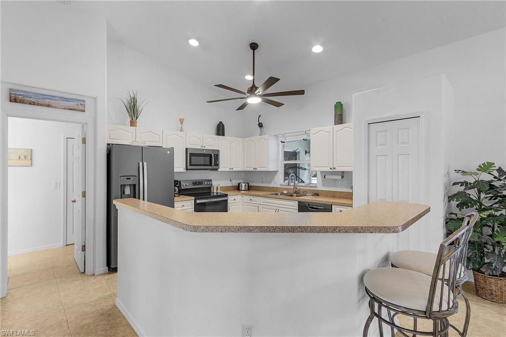 MANATEE BAY UNRECORDED SUBDIVISION - Residential