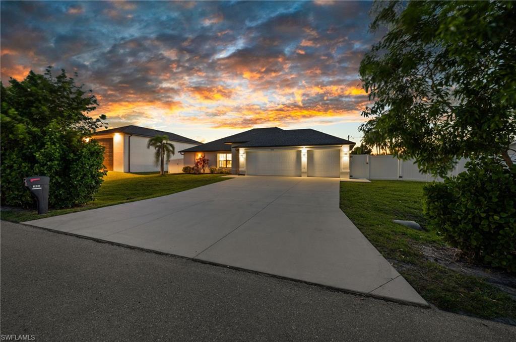 CAPE CORAL - Residential