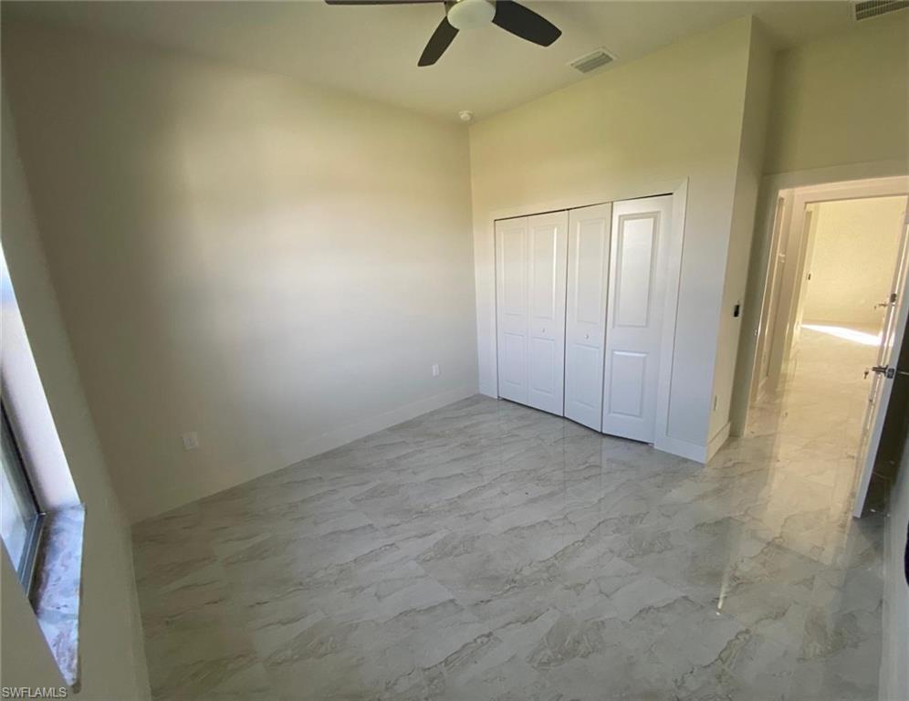 MIRROR LAKES - Residential Lease