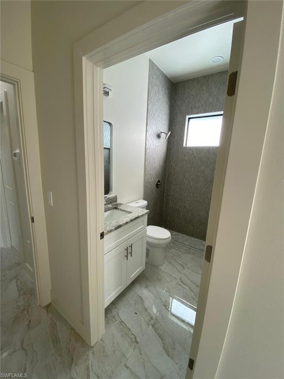 MIRROR LAKES - Residential Lease