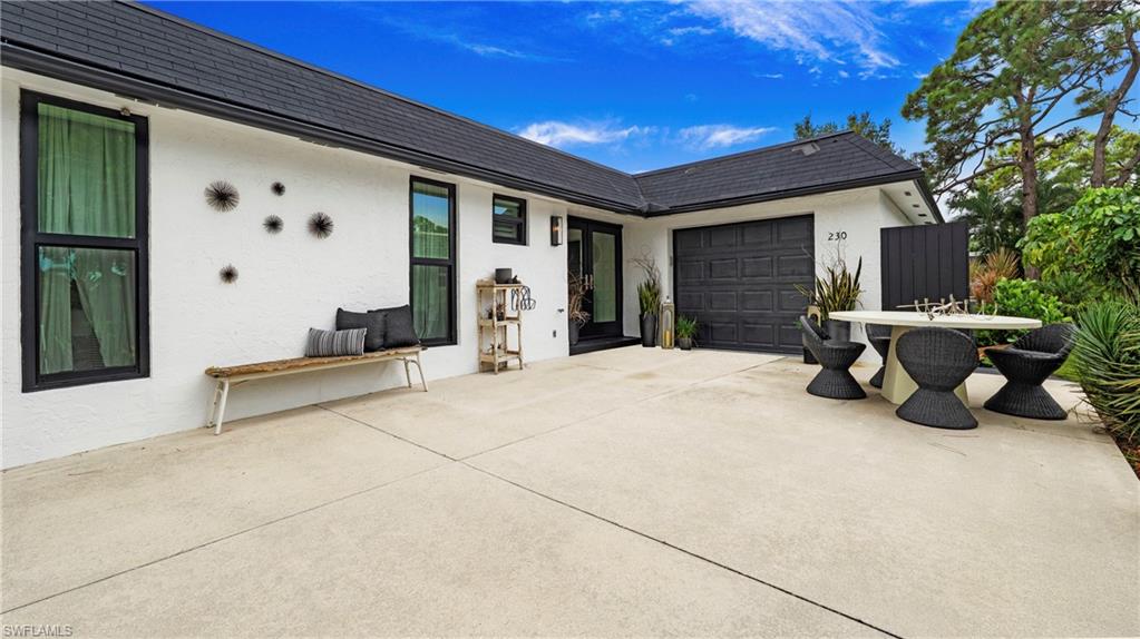 ROYAL ARMS VILLAS - Residential