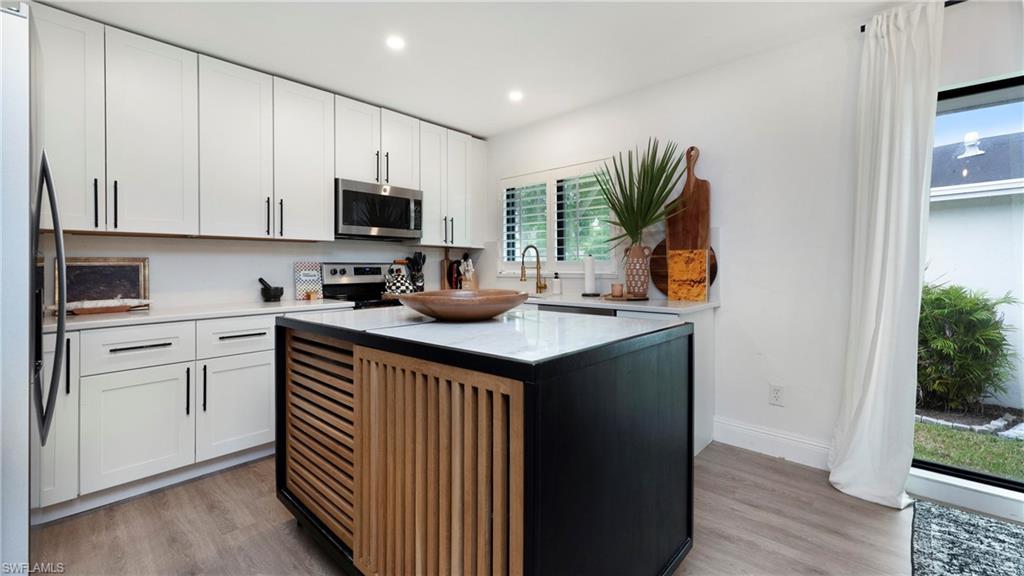 ROYAL ARMS VILLAS - Residential