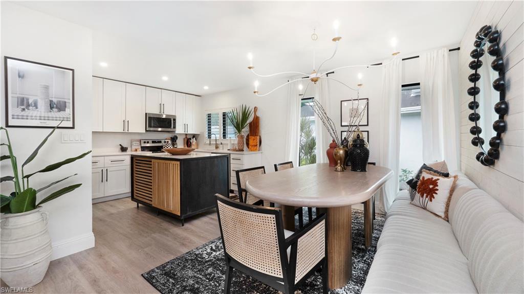 ROYAL ARMS VILLAS - Residential