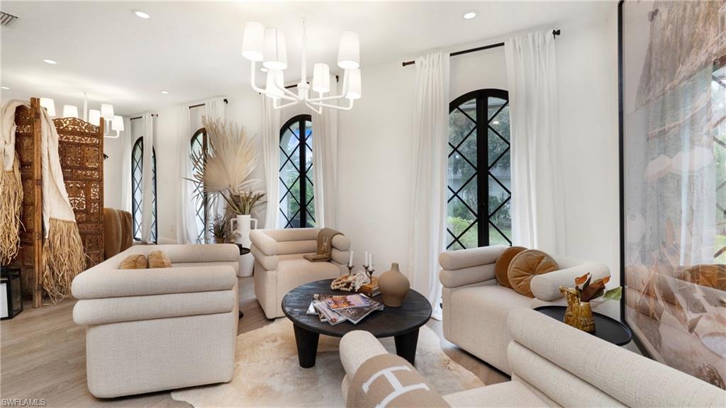 ROYAL ARMS VILLAS - Residential