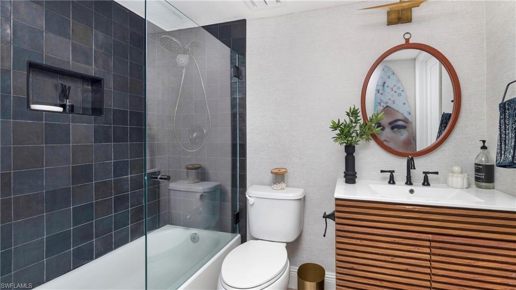 ROYAL ARMS VILLAS - Residential