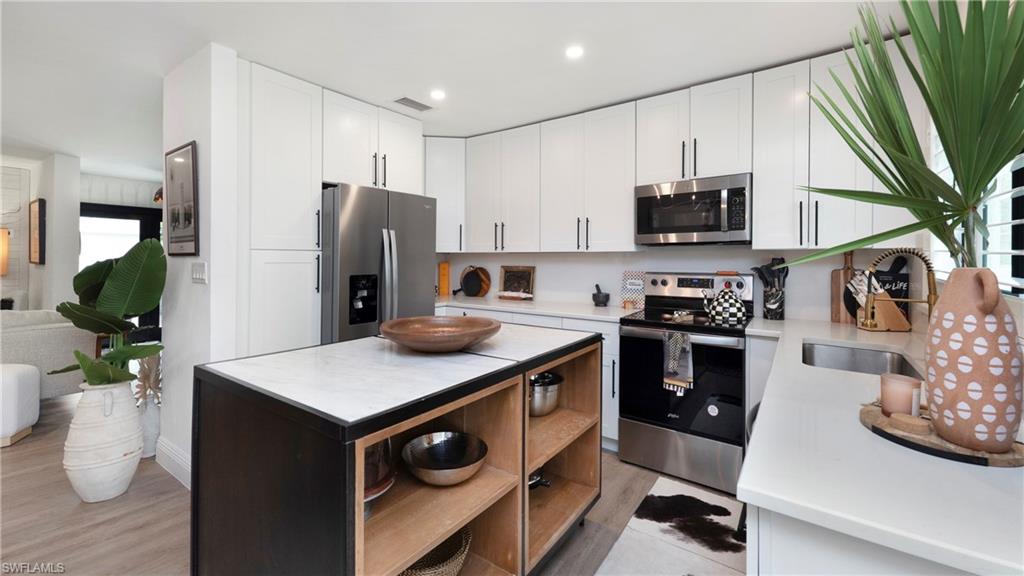 ROYAL ARMS VILLAS - Residential