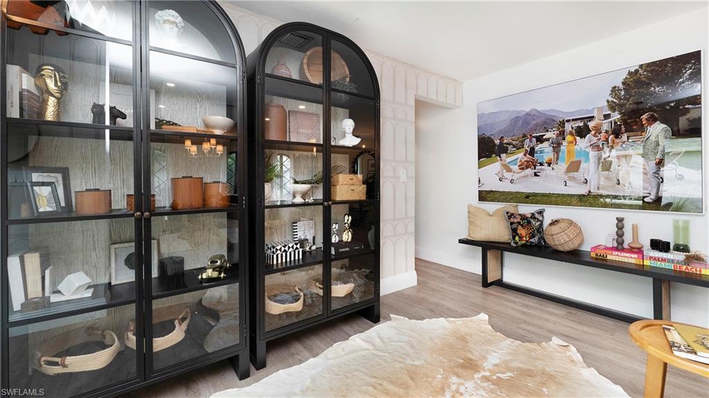 ROYAL ARMS VILLAS - Residential