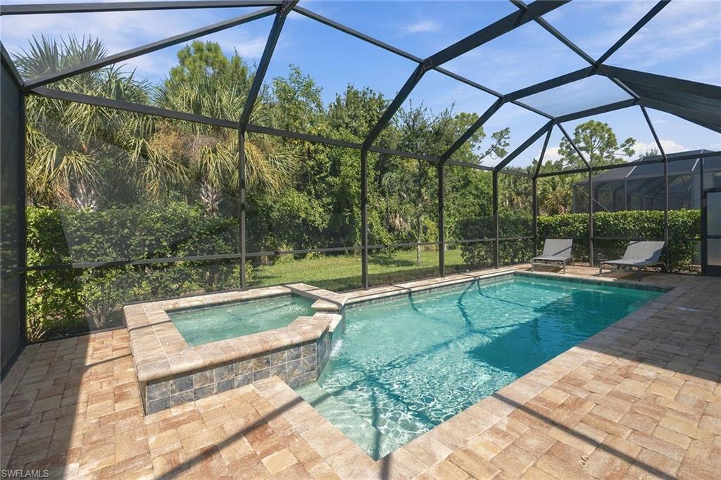 6825 Greenbriar CT