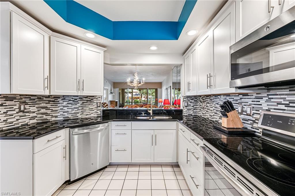 SAWGRASS POINT - Residential