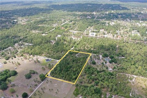 xx Mathews ST NAPLES FL 34117