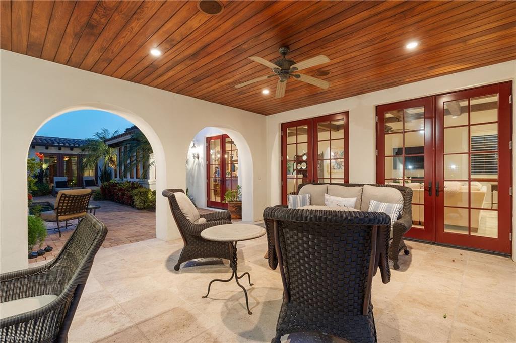 LUCARNO - Residential