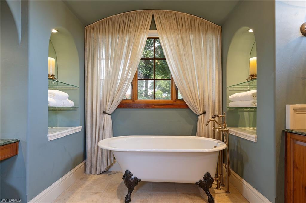 LUCARNO - Residential