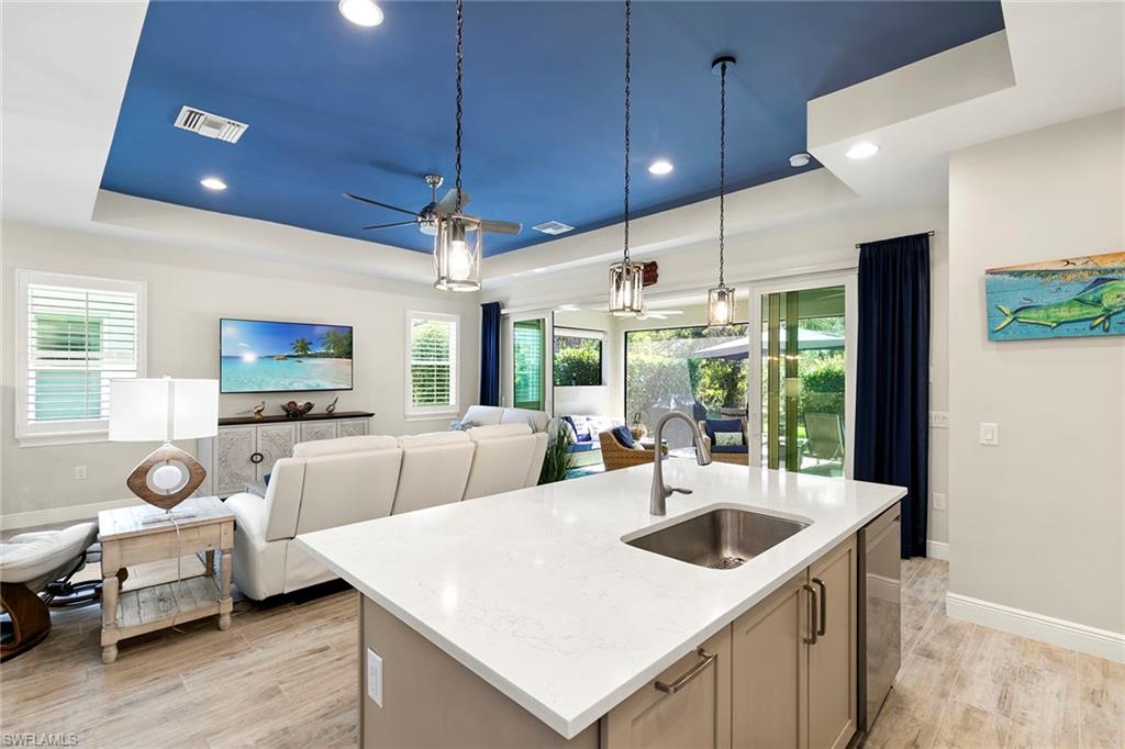 SAVANNAH LAKES - Residential