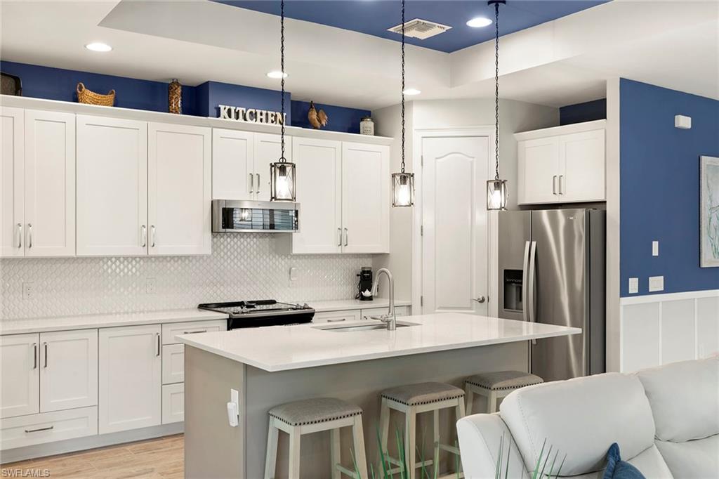 SAVANNAH LAKES - Residential