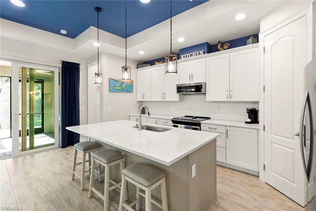 SAVANNAH LAKES - Residential