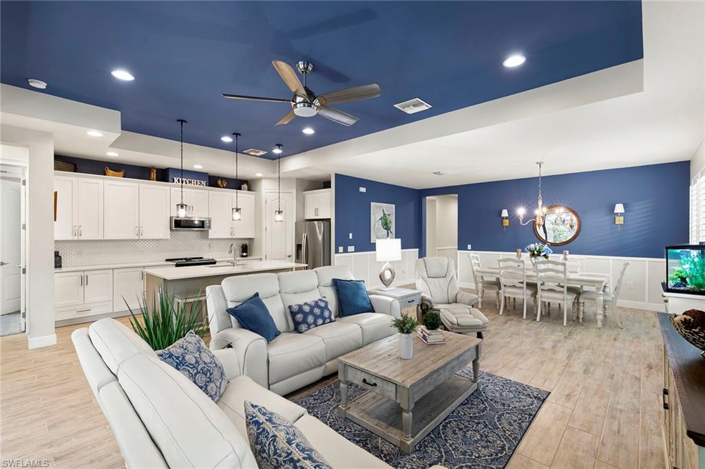 SAVANNAH LAKES - Residential