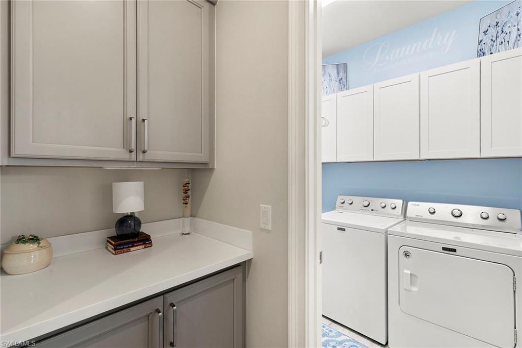 SAVANNAH LAKES - Residential