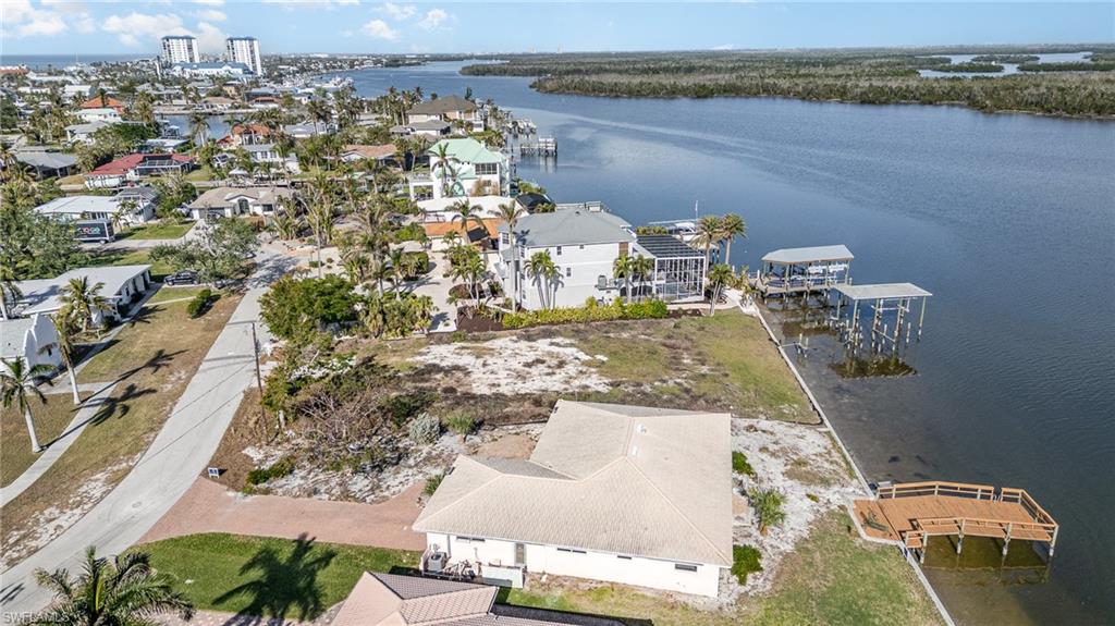 HOLIDAY HEIGHTS - Land