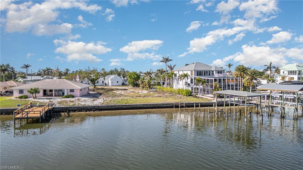 HOLIDAY HEIGHTS - Land