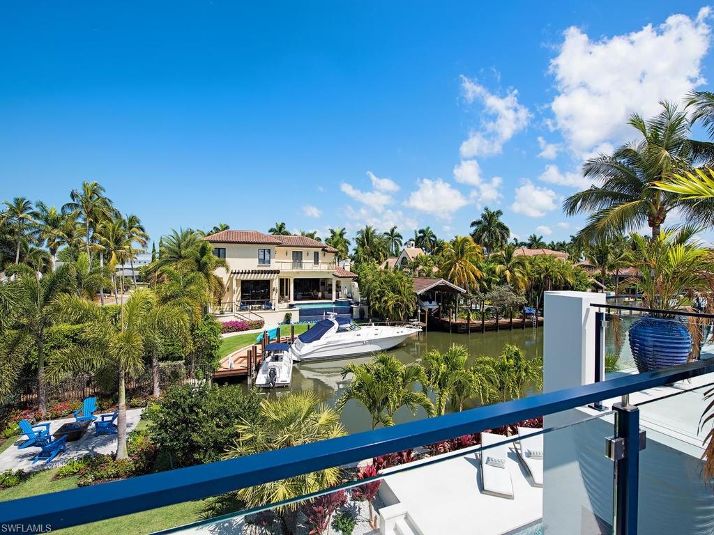 AQUALANE SHORES - Residential