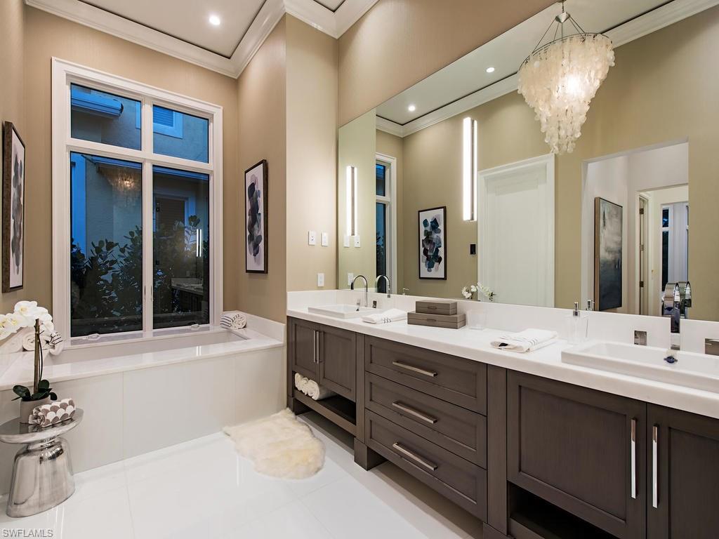 AQUALANE SHORES - Residential