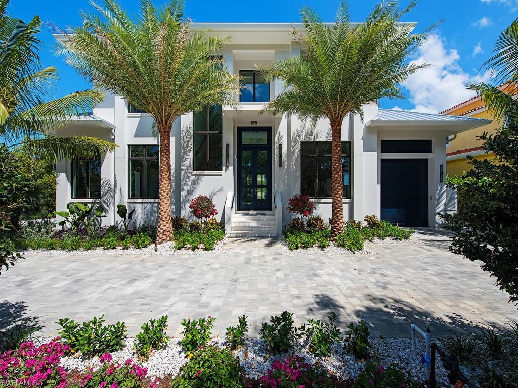 AQUALANE SHORES - Residential