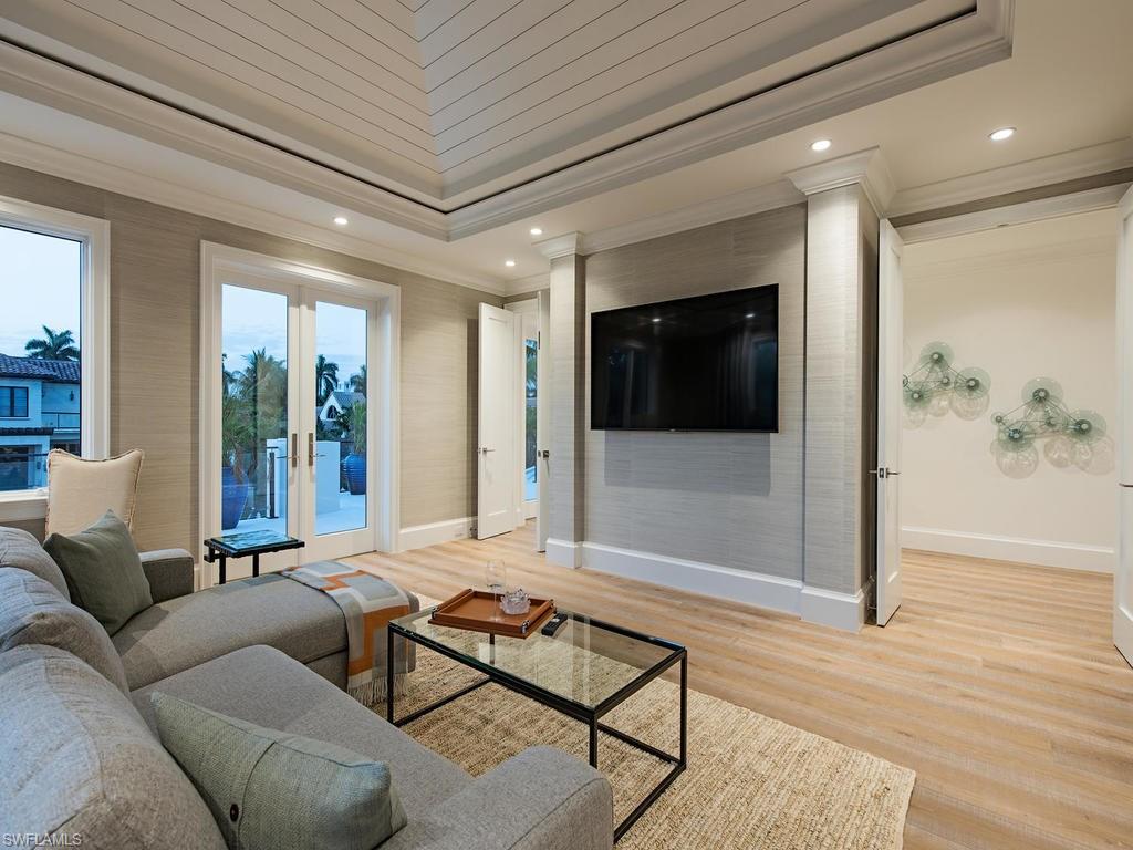 AQUALANE SHORES - Residential