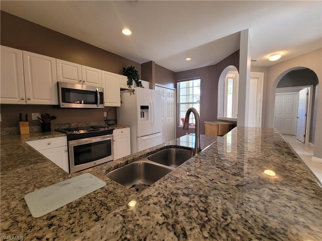 PROVINCE PARK - Residential Lease