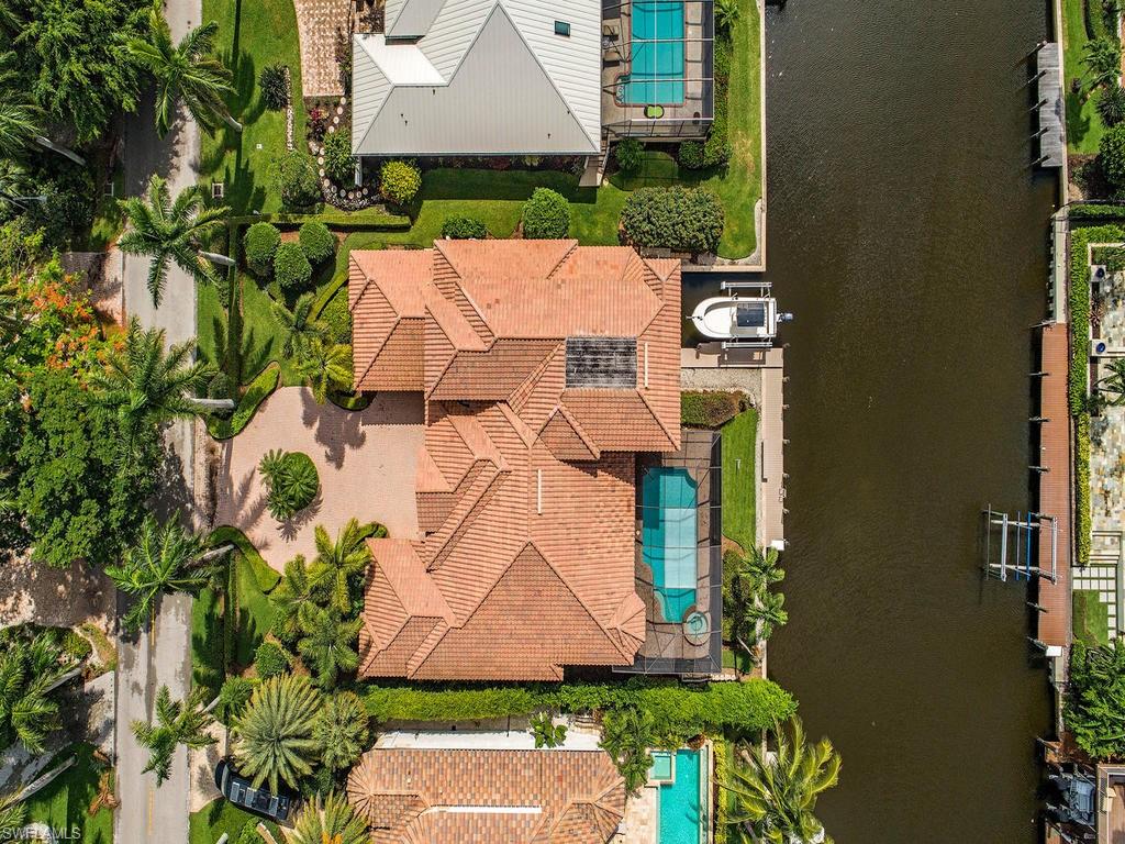 AQUALANE SHORES - Residential