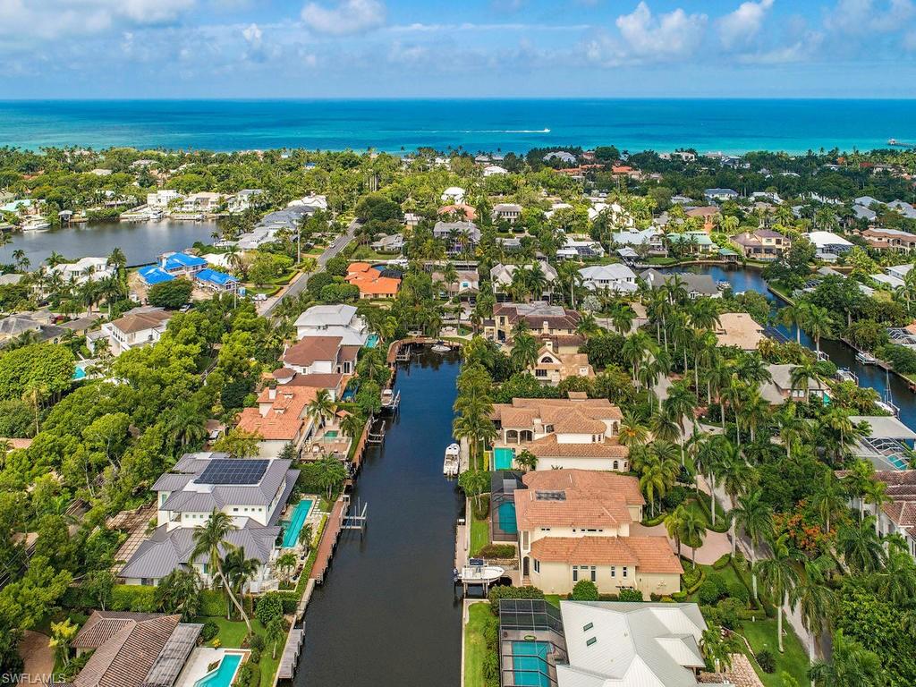 AQUALANE SHORES - Residential