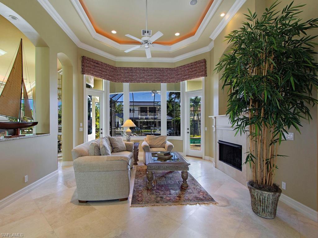 AQUALANE SHORES - Residential