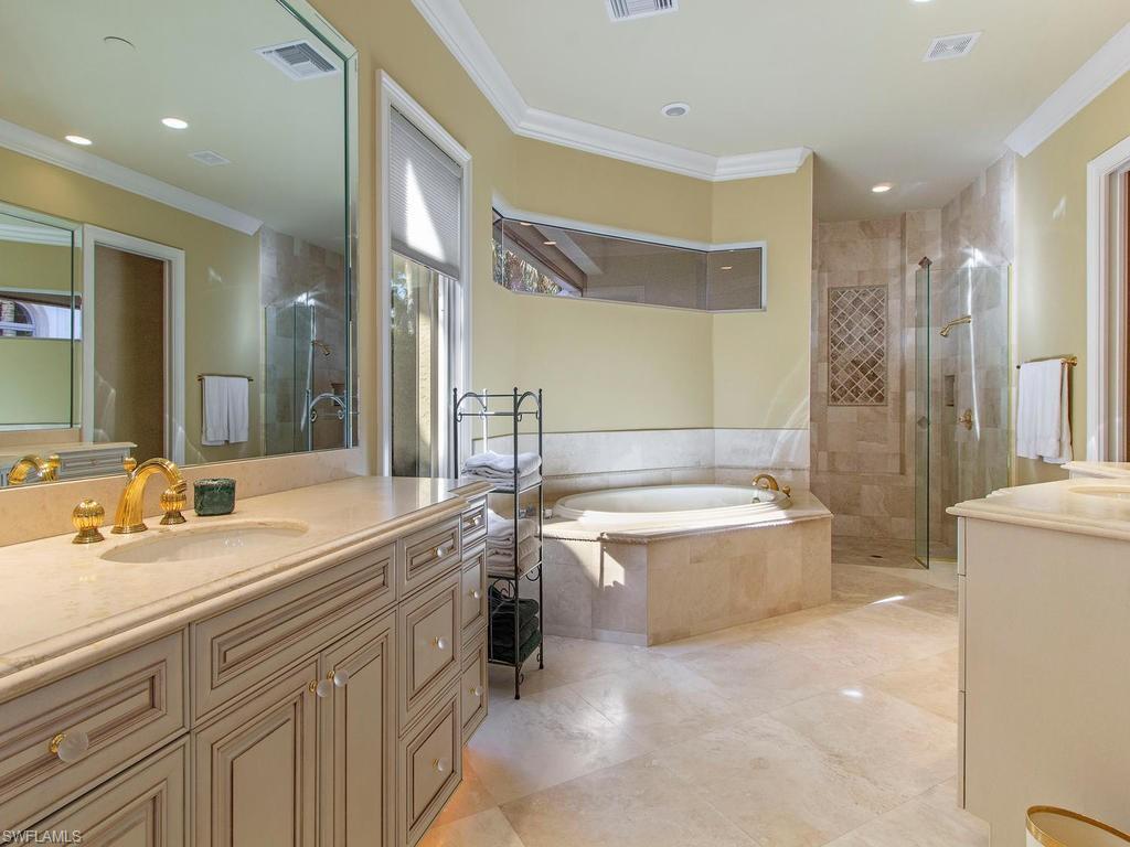 AQUALANE SHORES - Residential