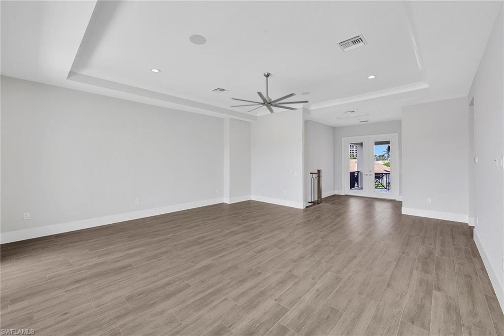 MARCO BEACH - Residential