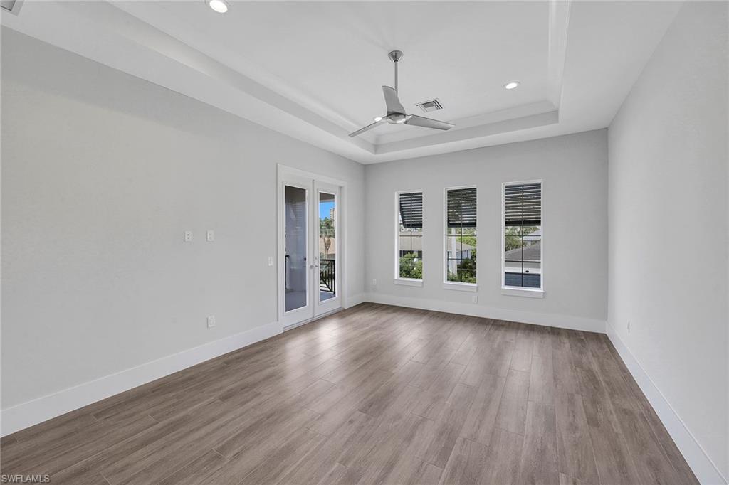 MARCO BEACH - Residential