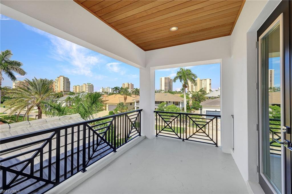 MARCO BEACH - Residential