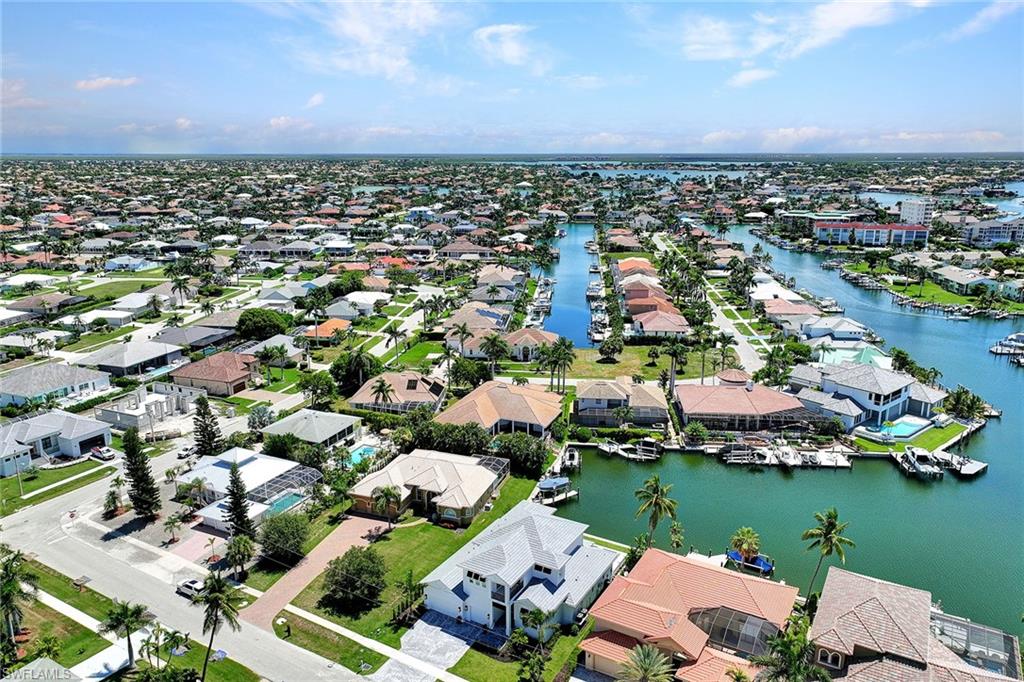 MARCO BEACH - Residential