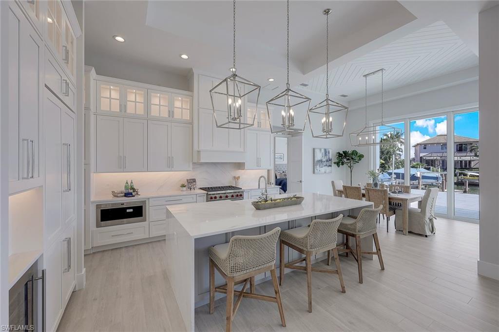 MARCO BEACH - Residential