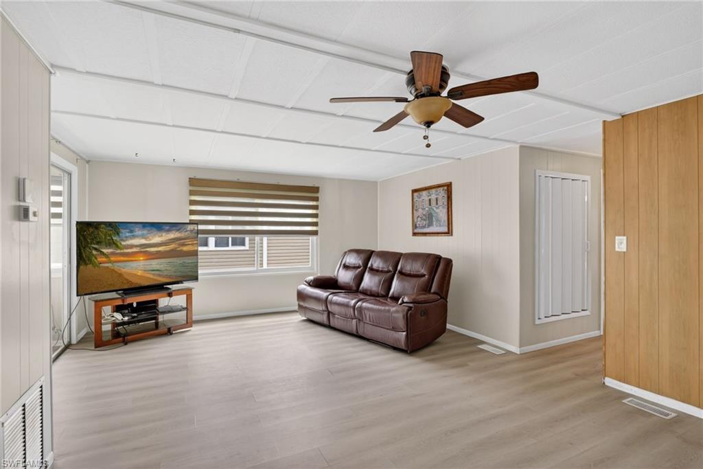 ENCHANTING ACRES MOBILE HOME - Residential