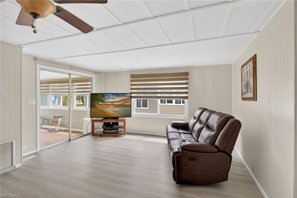 ENCHANTING ACRES MOBILE HOME - Residential